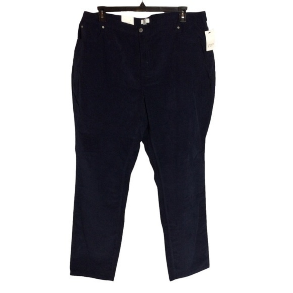 NWT Crown & Ivy navy blue corduroy pants. Plus size 24W